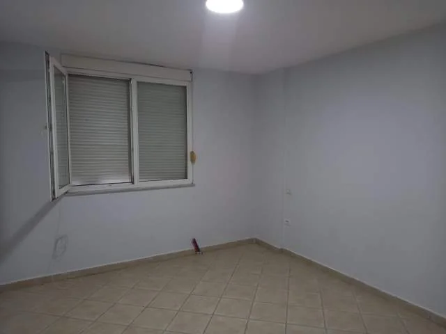 Tirane, jepet me qera apartament 2+1+A Kati 0, 93 m² 400 Euro (Mine Peza)