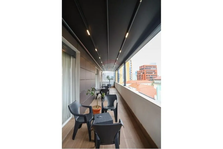 Tirane, jepet me qera apartament 2+1+Aneks+Ballkon Kati 5, 123 m² 1.500 € (Qender)