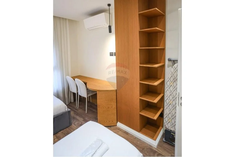 Tirane, jepet me qera apartament 2+1+Aneks+Ballkon Kati 5, 123 m² 1.500 € (Qender)