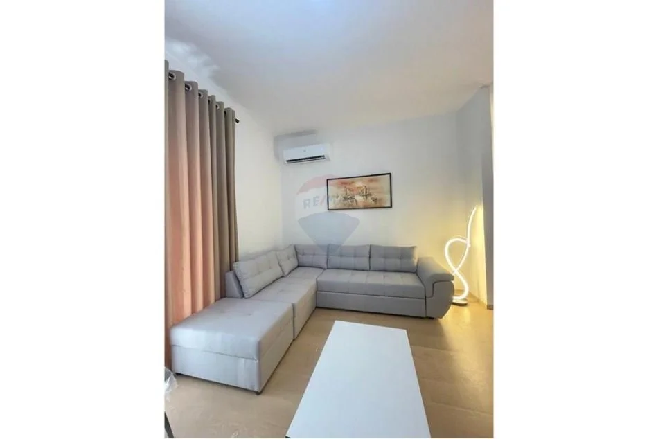 Tirane, jepet me qera apartament 1+1 Kati 2, 74 m² 800 € (Kompleksi Delijorgji)