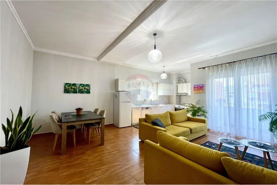 Tirane, jepet me qera apartament 2+1+Aneks+Ballkon Kati 5, 108 m² 750 € (Bulevardi Gjergj Fishta)