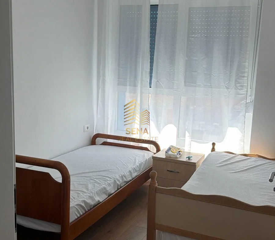 Tirane, jepet me qera apartament 2+1+Ballkon Kati 7, 96 m² 500 € (Kompleksi Kadiu)