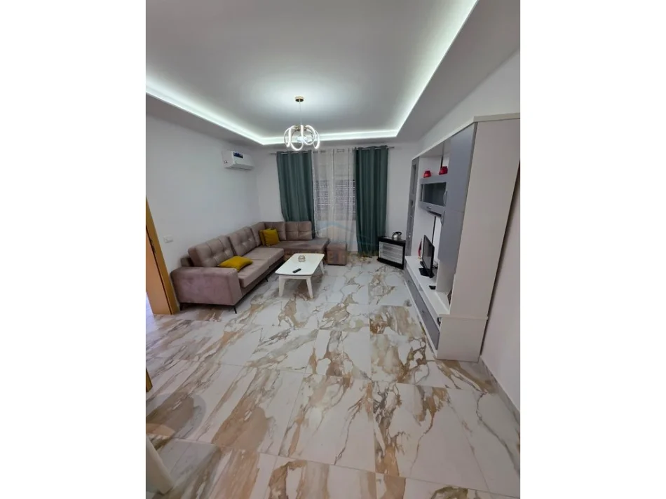 Tirane, jepet me qera apartament 2+1 Kati 2, 100 m² 600 € (ALIDEMI)