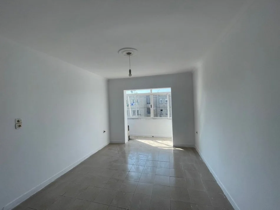 Tirane, shitet apartament 1+1+Aneks+Ballkon Kati 5, 53 m² 66.000 € (Ali Demi)