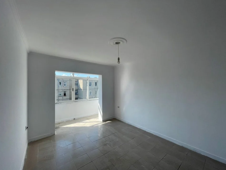 Tirane, shitet apartament 1+1+Aneks+Ballkon Kati 5, 53 m² 66.000 € (Ali Demi)