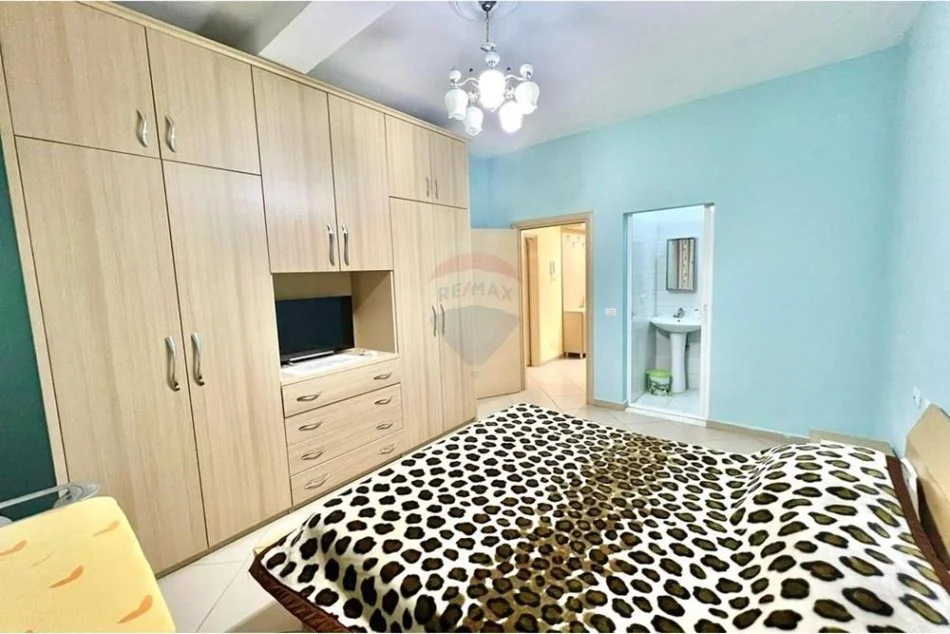 Tirane, jepet me qera apartament 1+1 Kati 5, 75 m² 550 € (Kodra e Diellit)