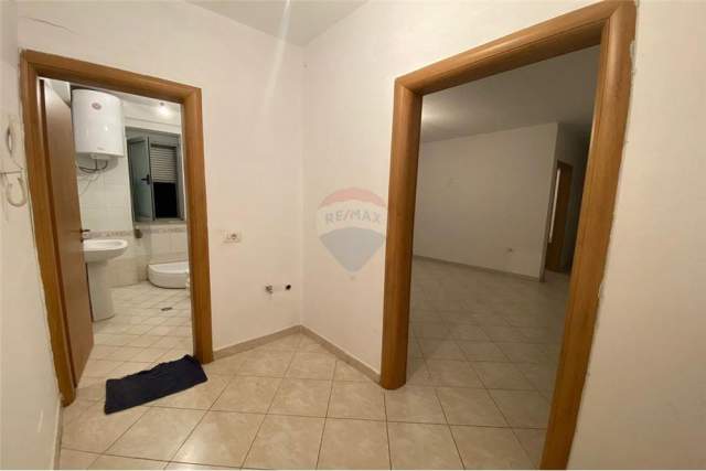 Tirane, shitet apartament 1+1+BLK Kati 6, 60 m² 65.000 Euro (Spitali Hygeia)