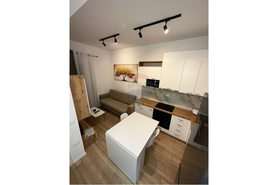 Tirane, jepet me qera apartament 1+1 Kati 3, 55 m² 400 € (Kompleksi Mangalem)