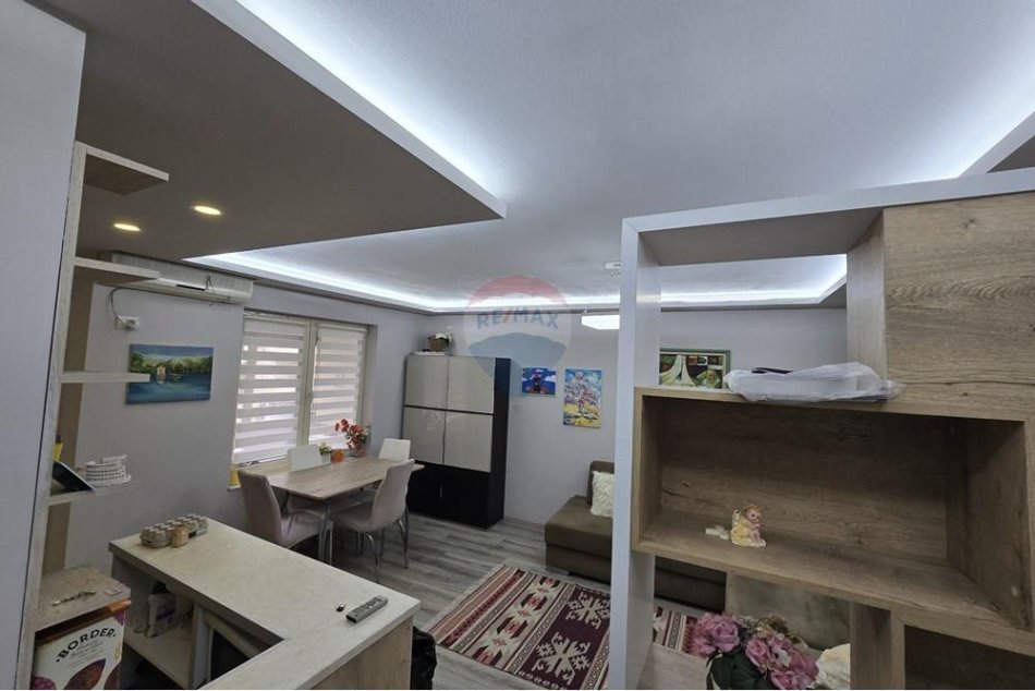 Tirane, jepet me qera apartament 2+1 Kati 3, 73 m² 600 € (Ambasada Amerikane)