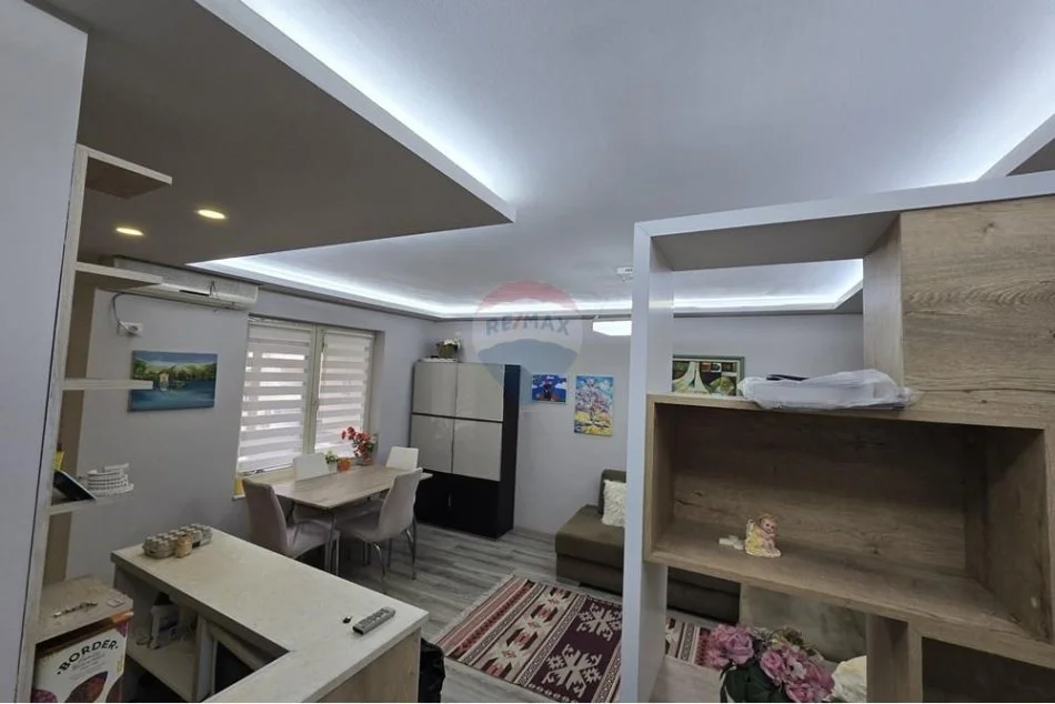 Tirane, jepet me qera apartament 2+1 Kati 3, 73 m² 600 € (Ambasada Amerikane)
