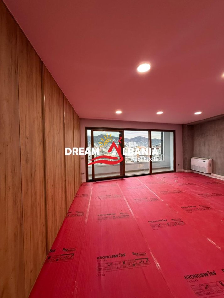 Tirane, jepet me qera zyre , 200 m² 3.000 € (Rruga e Kavajes)