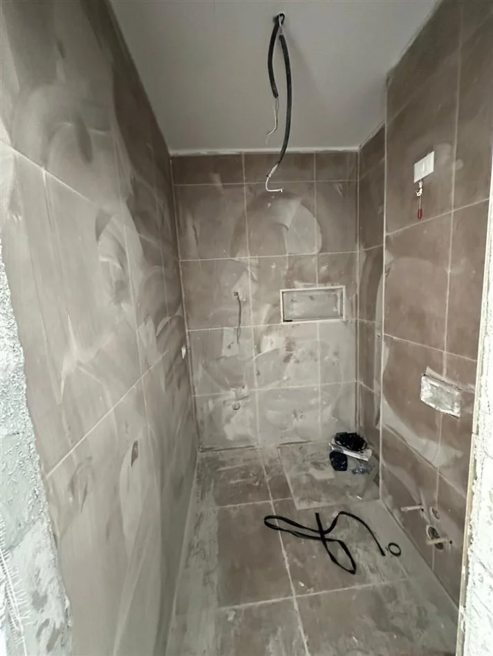 Tirane, jepet me qera zyre Kati 2, 63 m² 750 € (Rruga Kosovareve)