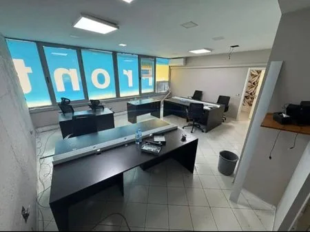 Tirane, jepet me qera ambjent biznesi Kati 3, 160 m² 800 € 