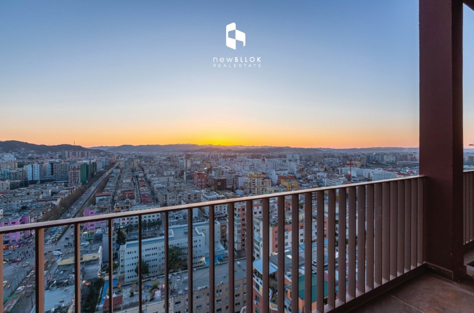 Tirane, jepet me qera ambjent biznesi Kati 18, 77 m² 85,000All/Muaj || (Rruga e Kavajes, Garden Building)