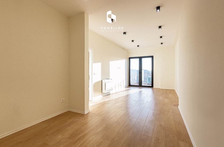 Tirane, jepet me qera ambjent biznesi Kati 18, 77 m² 85,000All/Muaj || (Rruga e Kavajes, Garden Building)