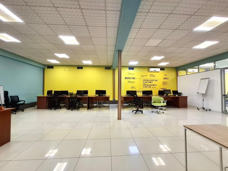 Me Qera: Ambient (340m2) 📍BLLOK - Alb Market | 4,000€/muaj || Plotesisht Private