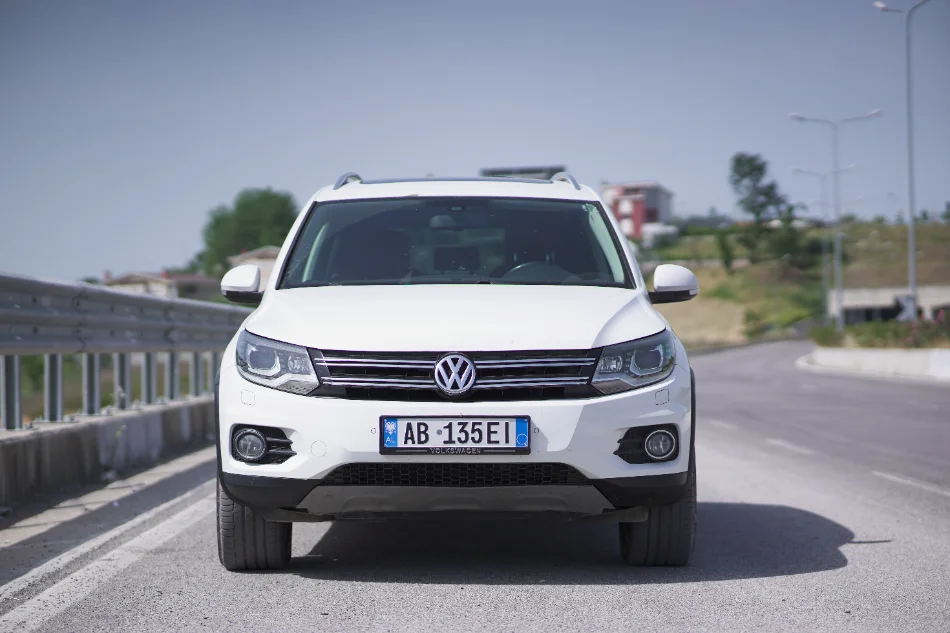 Shitet Biznesi Makina me Qera + Agjensi Udhetimesh