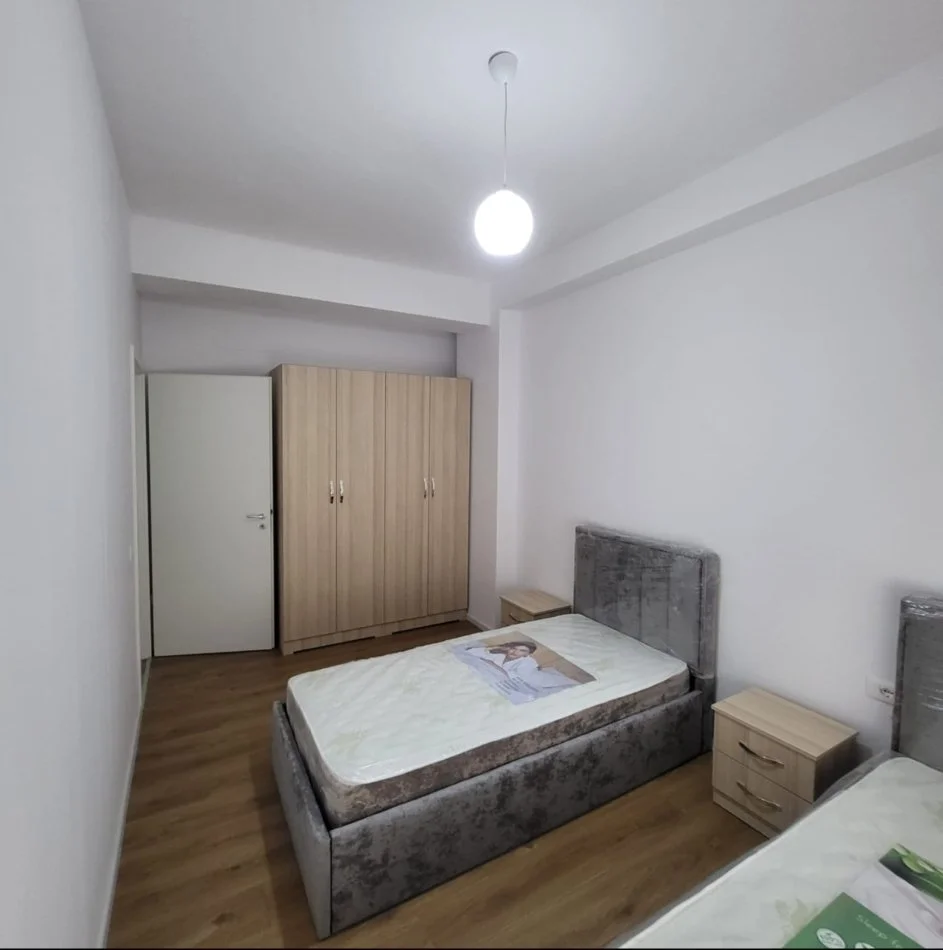 Tirane, jepet me qera apartament 2+1+Ballkon Kati 6, 77 m² 50.000 € (50000)