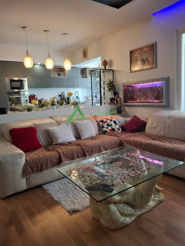 Tirane, shitet apartament 3+1 Kati 3, 128 m² 290.000 € (Komuna e Parisit)