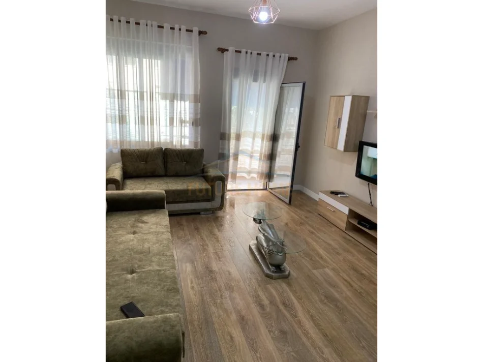 Tirane, jepet me qera apartament 2+1 Kati 2, 89 m² 600 € 