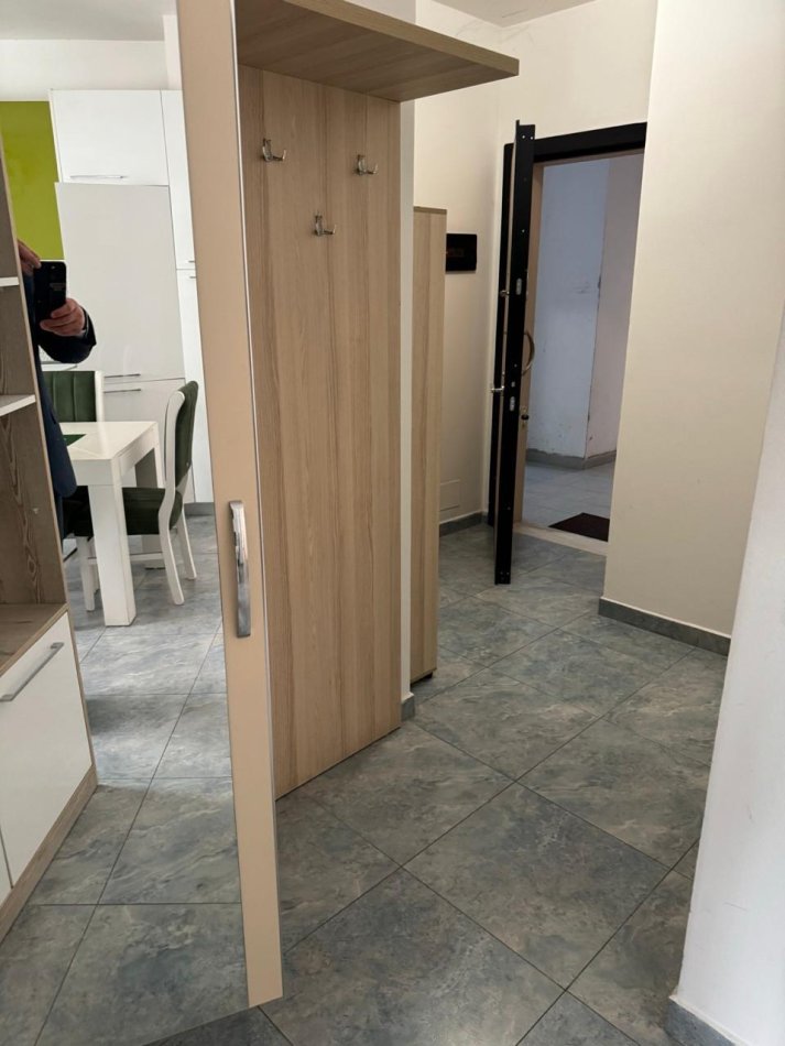 Tirane, jepet me qera nga Pronari, pa-komision apartament 1+1+Ballkon Kati 3, 75 m² 550 € (rruga hamdi sina (brezi i trete siper/pas dyqanit 'marketi im')