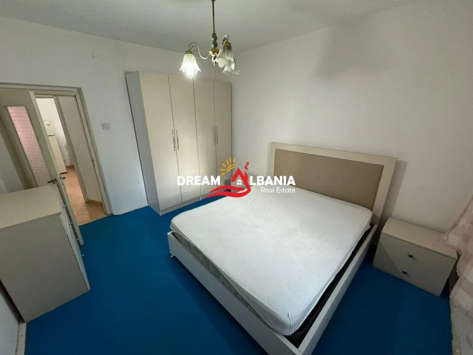 Tirane, jepet me qera apartament 1+1 Kati 3, 65 m² 450 € (Qender, ne Bulevardin Zogu 1)
