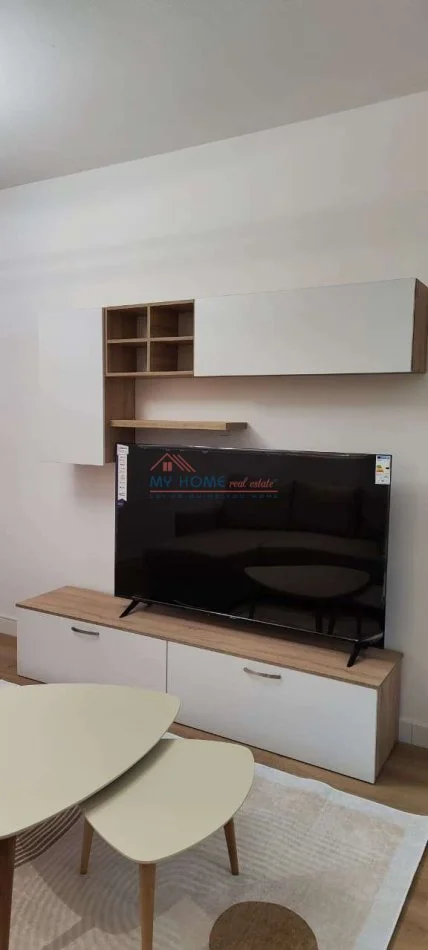 Tirane, jepet me qera apartament 2+1+Ballkon Kati 5, 85 m² 700 € (Rruga e Kavajes)