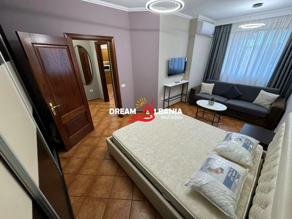 Tirane, jepet me qera 1+1 Kati 5, 70 m² 600 € (ne Rrugen Mine Peza, prane Prokurorise)