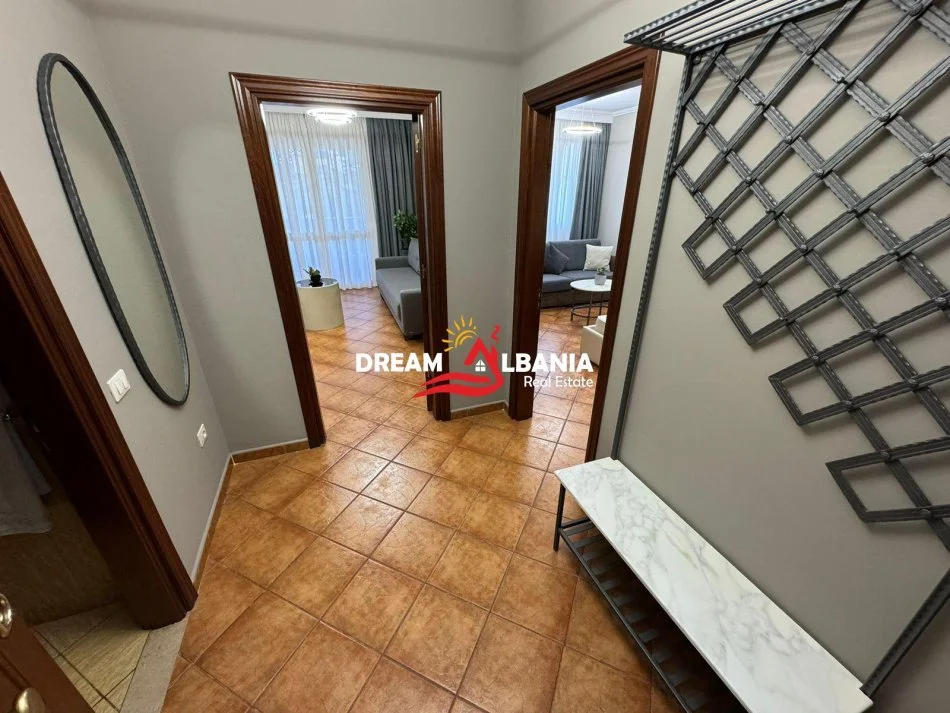 Tirane, jepet me qera 1+1 Kati 5, 70 m² 600 € (ne Rrugen Mine Peza, prane Prokurorise)