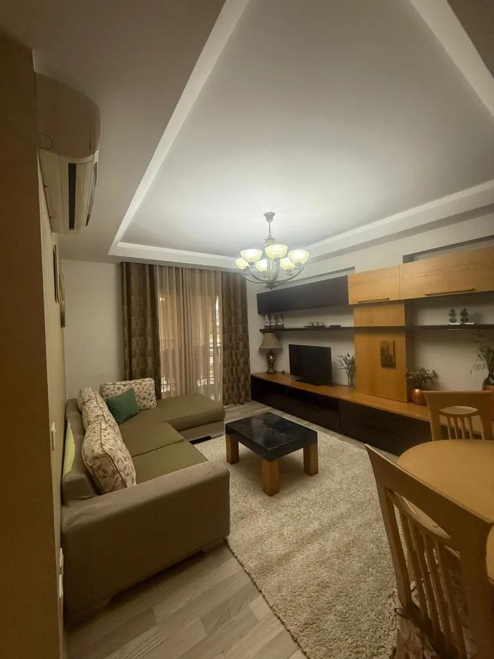 Tirane, jap me qera apartament 2+1+Ballkon Kati 2, 102 m² 600 € (Rruga Jordan Misja)