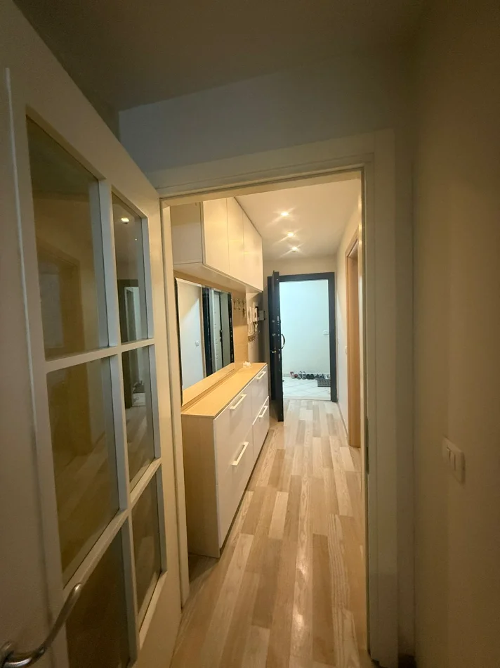 Tirane, jap me qera apartament 2+1+Ballkon Kati 2, 102 m² 600 € (Rruga Jordan Misja)