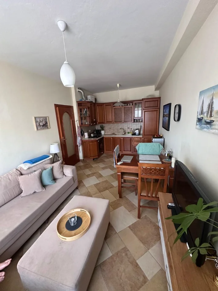 Tirane, jepet me qera apartament 2+1+Ballkon Kati 5, 97 m² 650 € (Kompleksi Panorama)