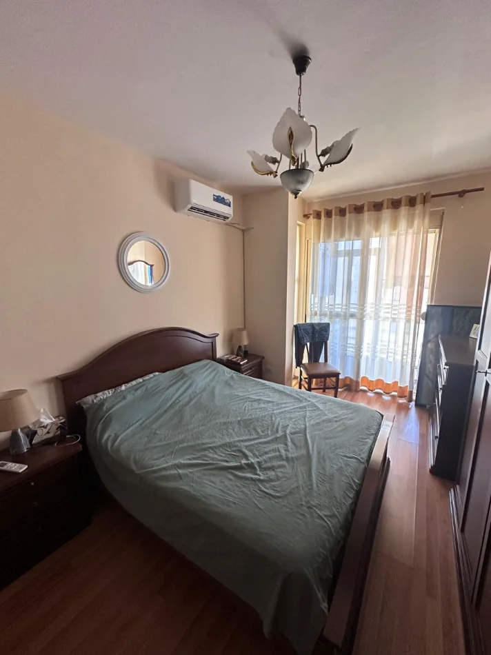Tirane, jepet me qera apartament 2+1+Ballkon Kati 5, 97 m² 650 € (Kompleksi Panorama)