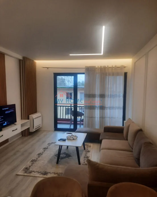 Tirane, jepet me qera apartament 2+1+Ballkon Kati 3, 127 m² 750 € (Rruga e Dibres)