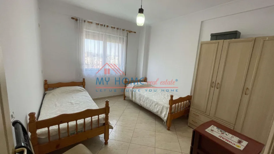 Tirane, jepet me qera apartament 2+1+Ballkon Kati 9, 110 m² 700 € (Bulevardi Zogu I)
