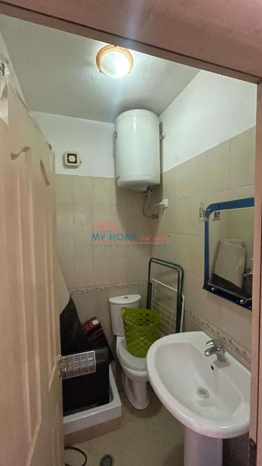 Tirane, jepet me qera apartament 2+1+Ballkon Kati 9, 110 m² 700 € (Bulevardi Zogu I)