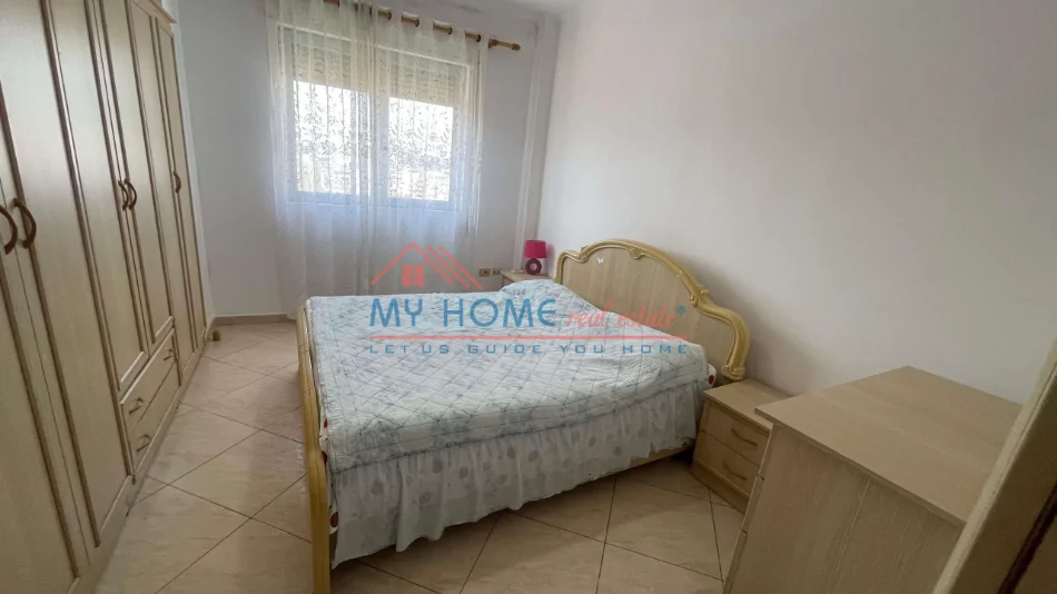 Tirane, jepet me qera apartament 2+1+Ballkon Kati 9, 110 m² 700 € (Bulevardi Zogu I)