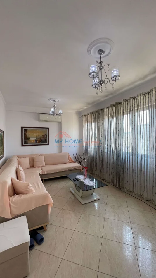 Tirane, jepet me qera apartament 2+1+Ballkon Kati 9, 110 m² 700 € (Bulevardi Zogu I)