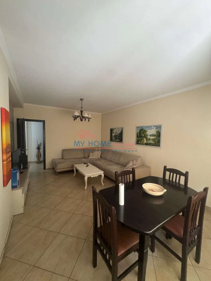 Tirane, jepet me qera apartament 2+1+Ballkon Kati 3, 110 m² 650 € (Don Bosko)