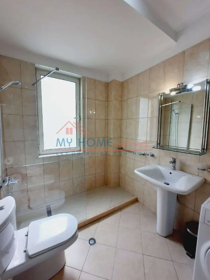 Tirane, jepet me qera apartament 2+1+Ballkon Kati 3, 115 m² 720 € (Rruga Eduard Mano)