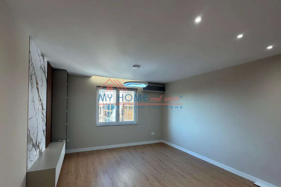 Tirane, shitet apartament 2+1+Ballkon Kati 11, 80 m² 199.000 € (Stacioni i Trenit)