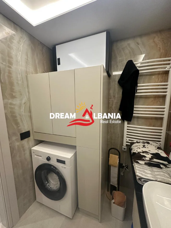 Tirane, jepet me qera apartament 1+1 Kati 5, 78 m² 800 € (Stadiumi Dinamo)