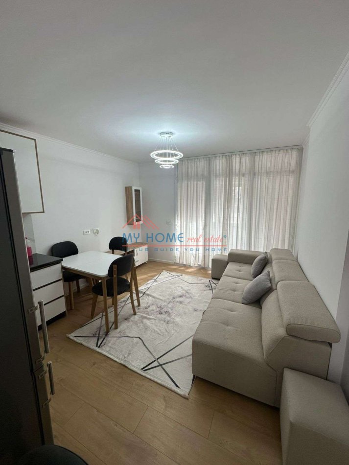 Tirane, jepet me qera apartament 2+1+Ballkon Kati 4, 74 m² 600 € (Don Bosko)