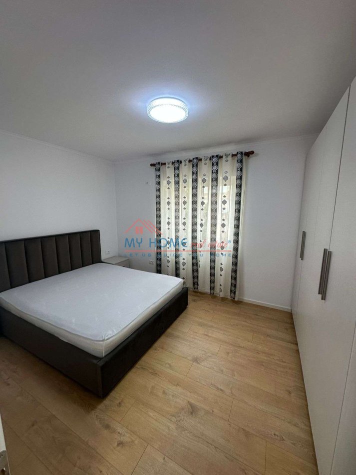 Tirane, jepet me qera apartament 2+1+Ballkon Kati 4, 74 m² 600 € (Don Bosko)