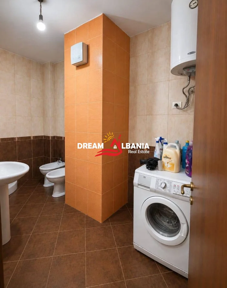 Tirane, shitet apartament 3+1 Kati 2, 122 m² 244.000 € (Rruga e Elbasanit)
