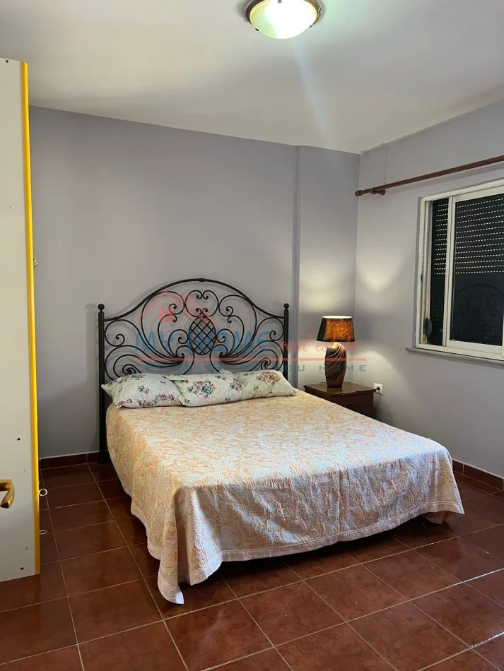 Tirane, jepet me qera apartament 3+1+Ballkon Kati 9, 124 m² 600 € (Komuna e Parisit)