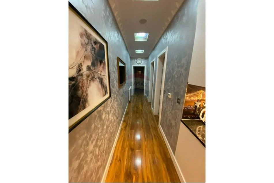 Tirane, jepet me qera apartament 1+1 Kati 2, 75 m² 450 € (Allias)