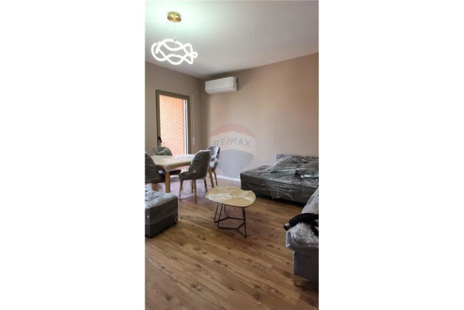 Jepet me qera apartament 2+1+Ballkon Kati 5, 120 m² 1,200 € (Kompleksi Delijorgji)