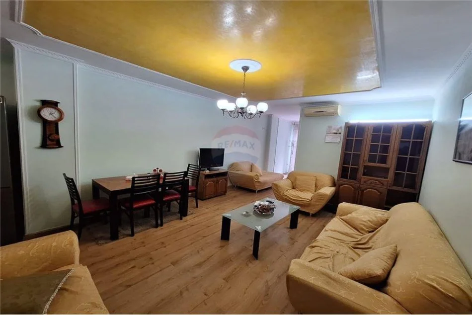 Tirane, jepet me qera apartament 2+1+Ballkon Kati 4, 85 m² 5,000 € (don bosko)