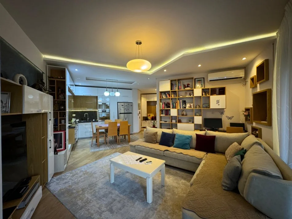 Tirane, shitet apartament 2+1 Kati 2, 100 m² 200.000 € (Kompleksi Sona)
